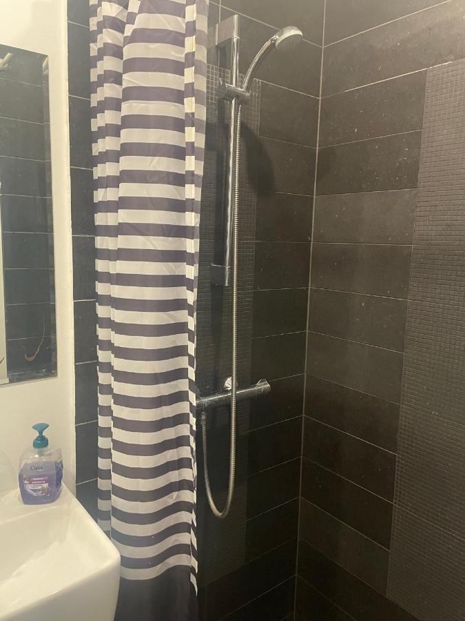 Privatunterkunft Private Spacious In Shared Apartment, Amager *